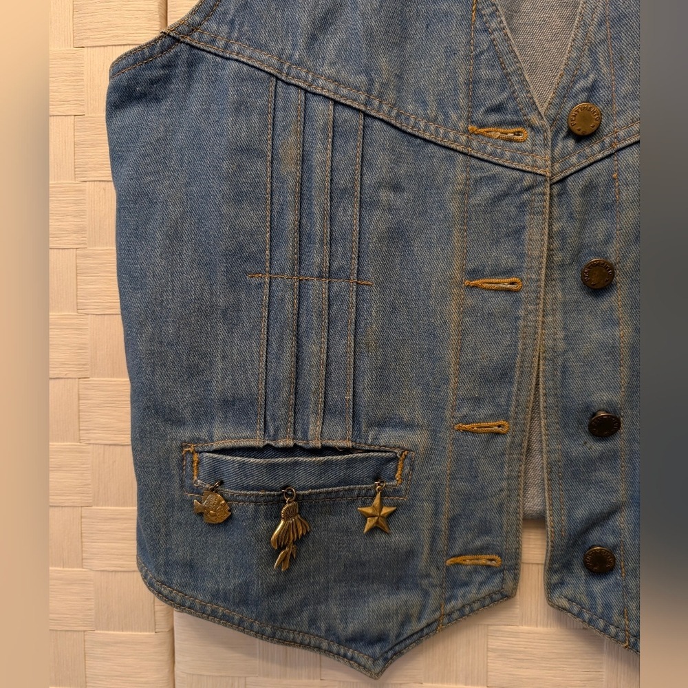 Vintage Pentimento Denim Vest Medium Wash Cinch Back Charms Womens Large B-7 - Picture 5 of 11